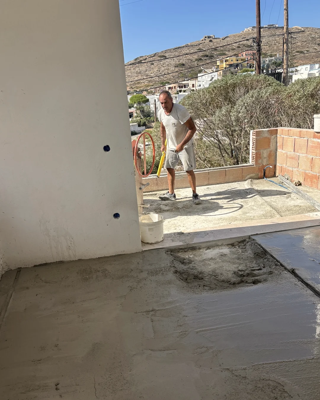 Προετοιμασία δαπέδων στις σουίτες του Navium, Αύγουστος 2026.